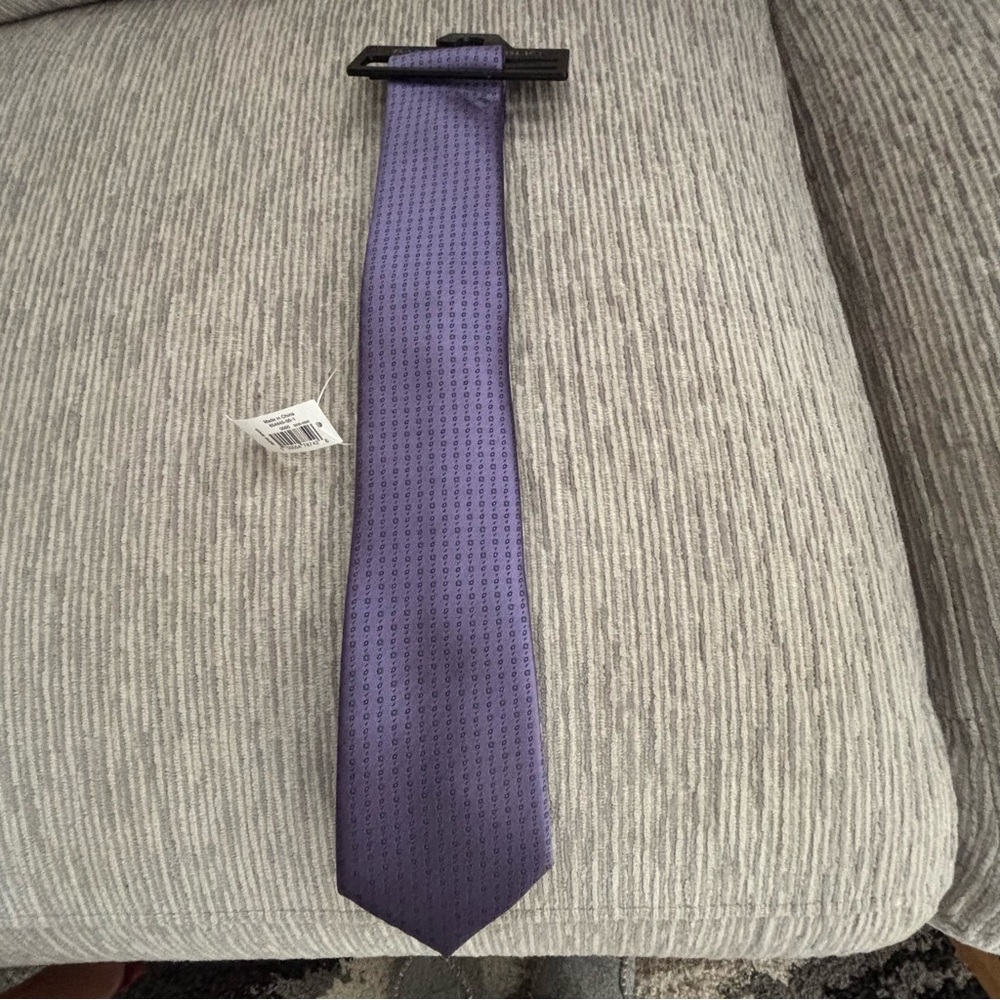 Banana Republic Purple Tie with Elegant Texture